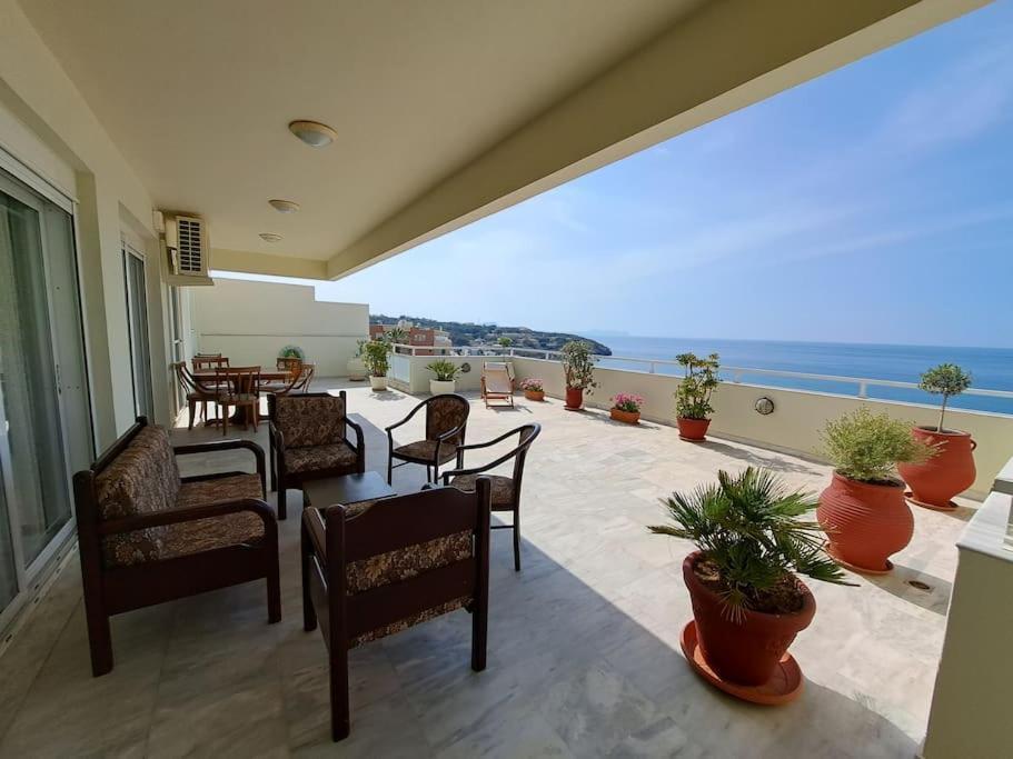 Seaview Flora'S Luxury Apartment-300Meters From The Beach Rethymno  Ngoại thất bức ảnh