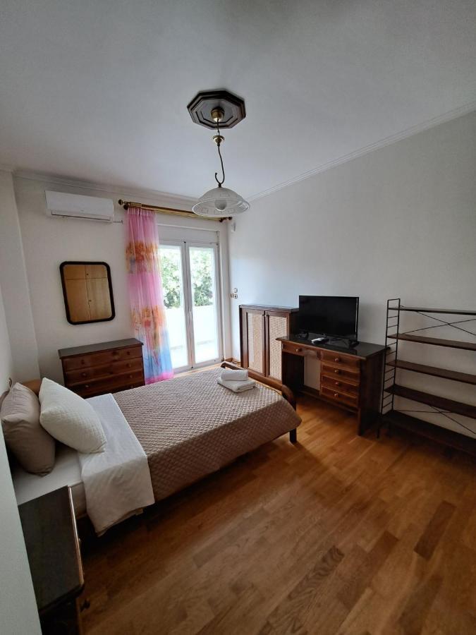 Seaview Flora'S Luxury Apartment-300Meters From The Beach Rethymno  Ngoại thất bức ảnh