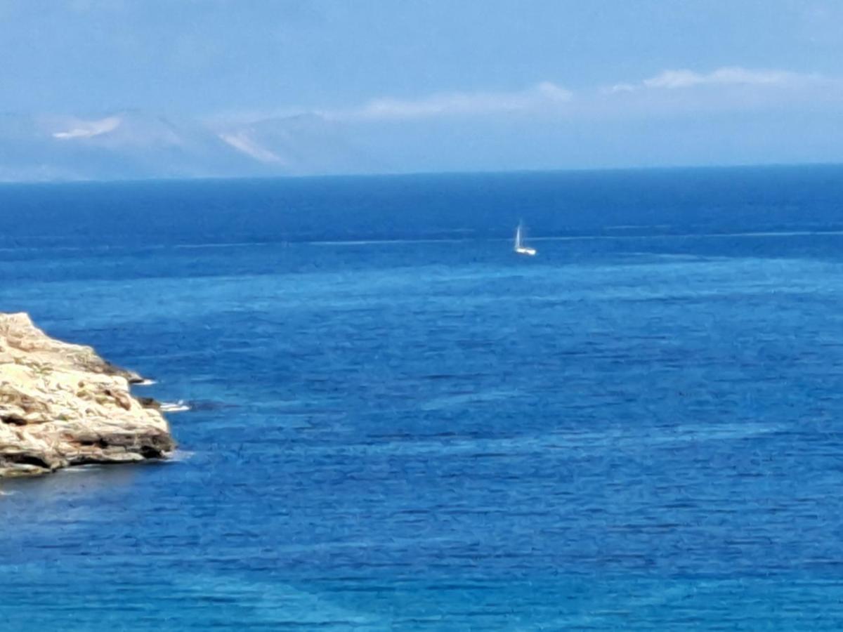 Seaview Flora'S Luxury Apartment-300Meters From The Beach Rethymno  Ngoại thất bức ảnh