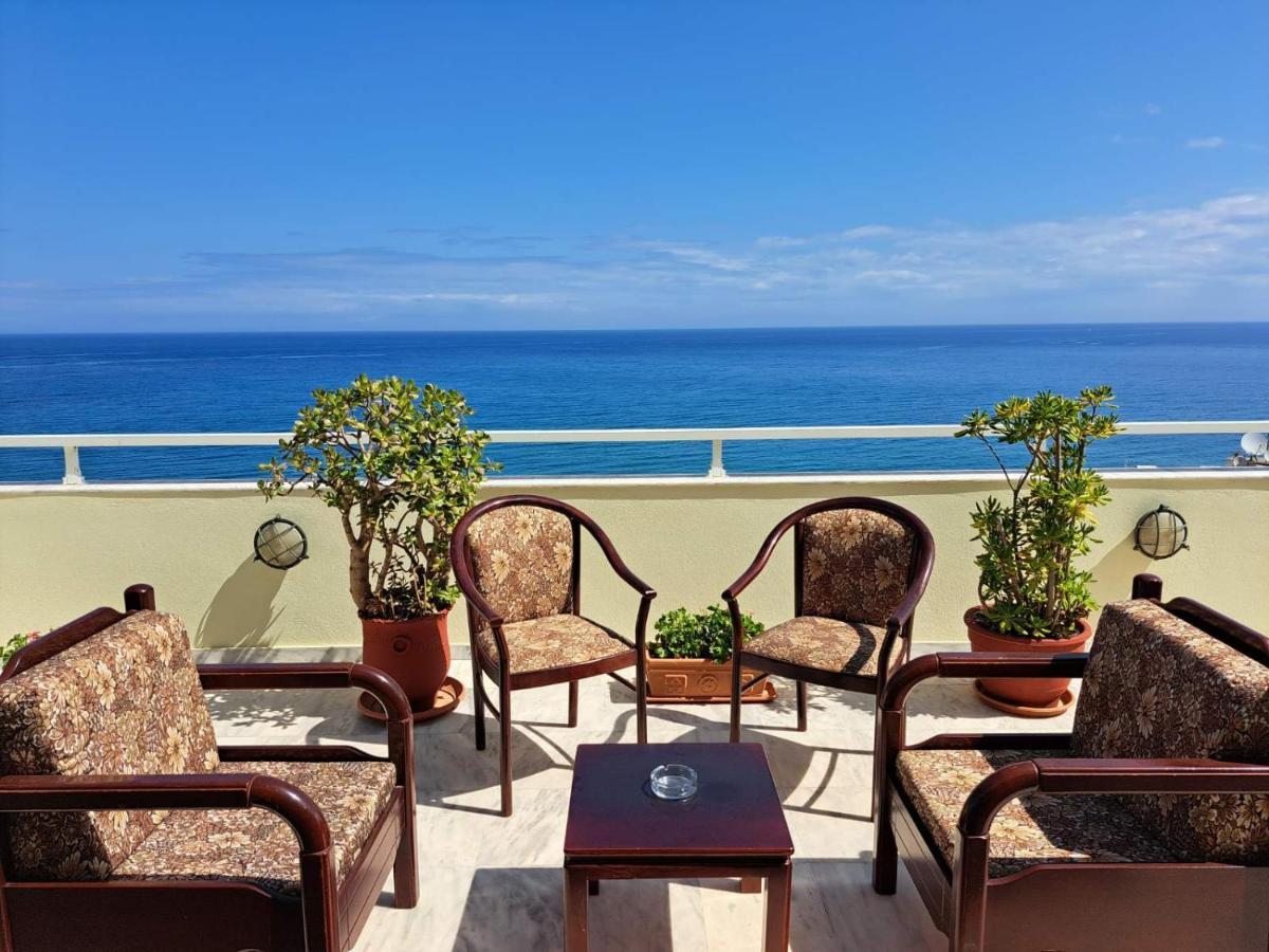 Seaview Flora'S Luxury Apartment-300Meters From The Beach Rethymno  Ngoại thất bức ảnh