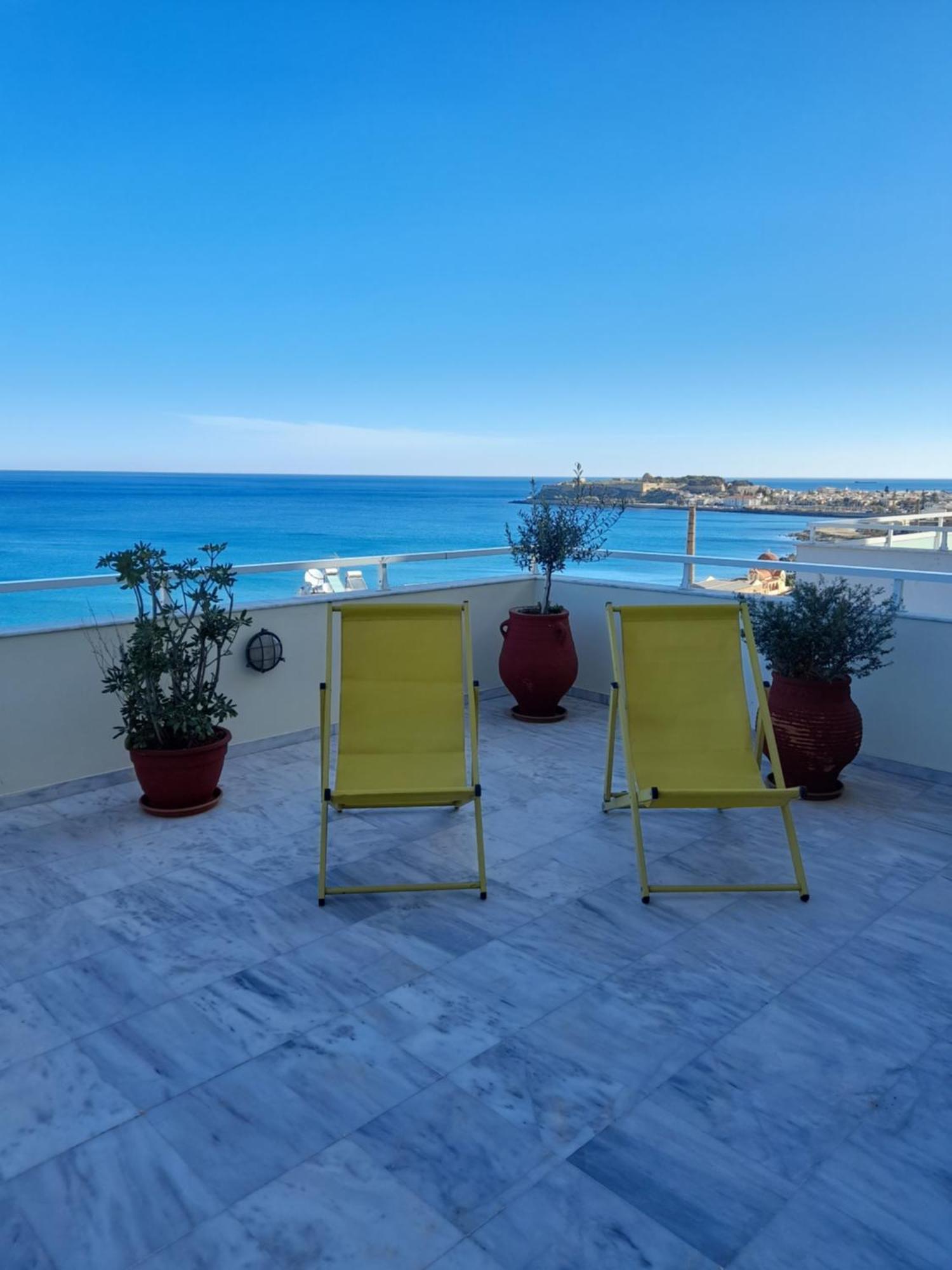 Seaview Flora'S Luxury Apartment-300Meters From The Beach Rethymno  Ngoại thất bức ảnh
